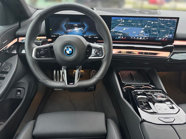 Bild 6: BMW i5 xDrive40 Limousine G60