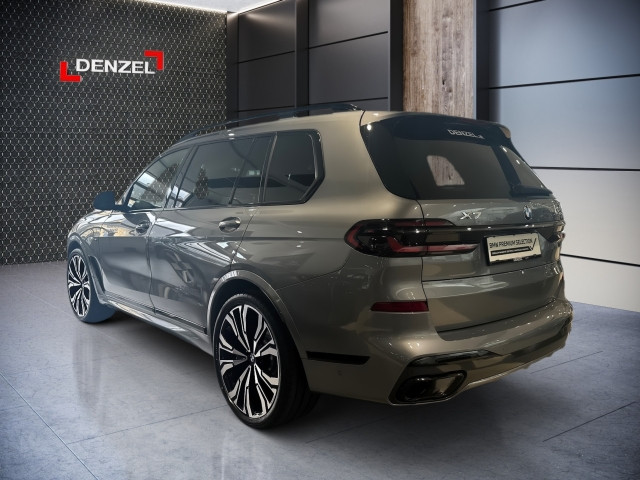 Bild 2: BMW X7 xDrive40d G07 B57