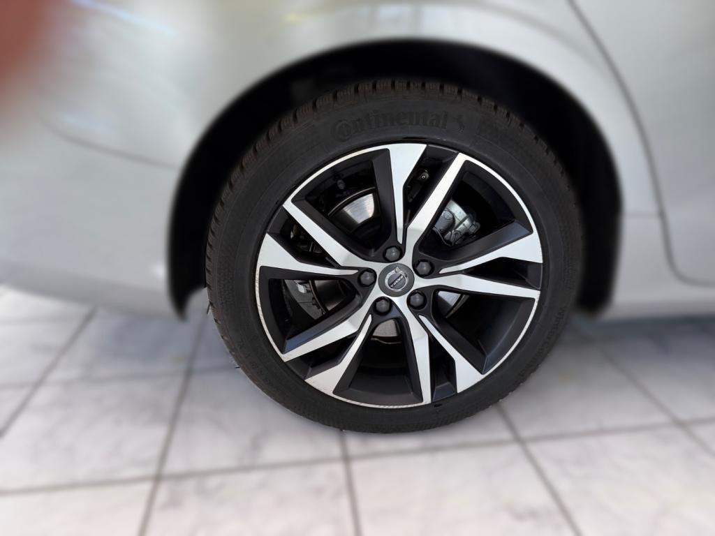 Bild 1: VOLVO PKW V60 B4 Plus Dark Silber