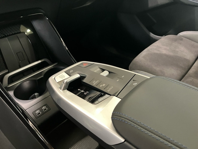 Bild 6: BMW 218d Active Tour B47