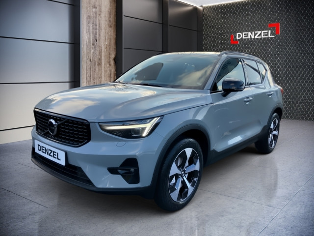 Bild 0: VOLVO PKW XC40 Plus, B3 Mild Hybrid, Benzin, Dark