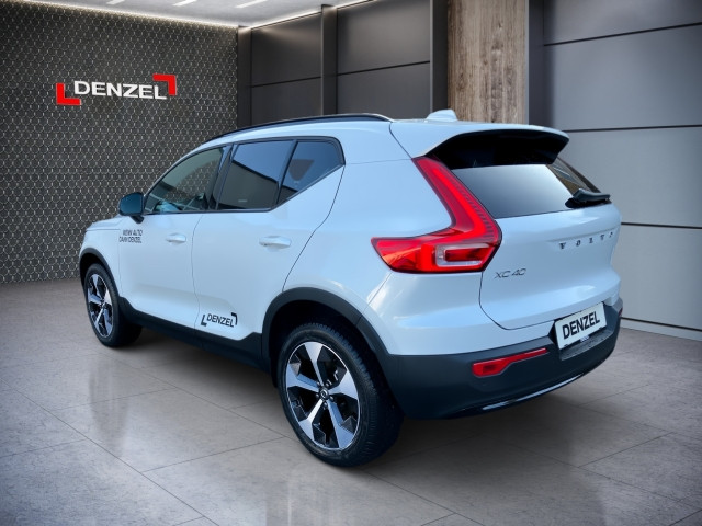 Bild 2: VOLVO PKW XC40 Plus, B3 Mild Hybrid, Benzin, Dark
