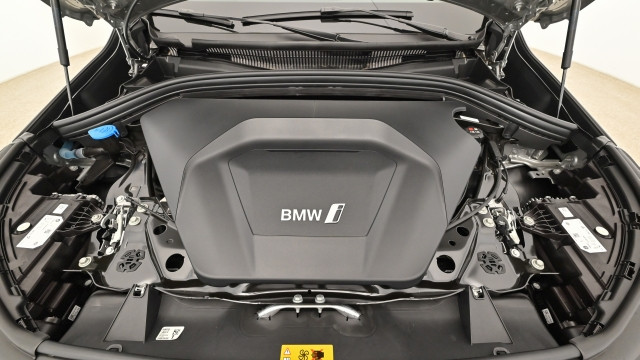 Bild 5: BMW iX1 xDrive30 U11