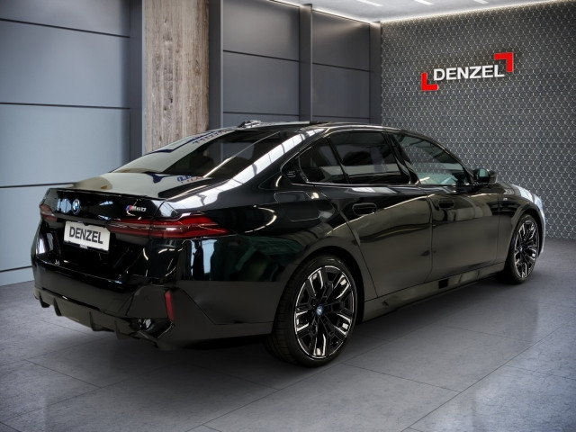 Bild 3: BMW i5 M60 xDrive Limousine G60
