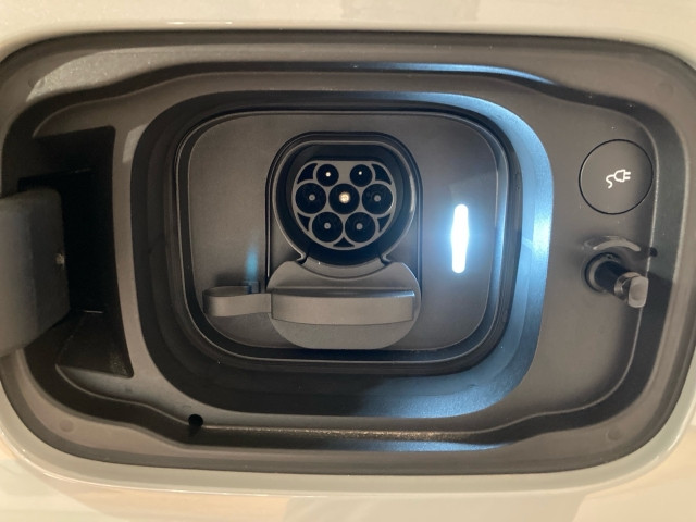 Bild 9: VOLVO PKW EX90 Twin Motor Performance Ultra 7 Sitze