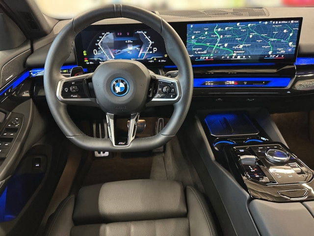 Bild 6: BMW i5 xDrive40 Limousine G60