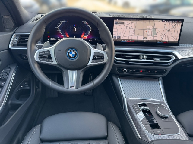 Bild 6: BMW 330e xDrive Touring G21 XB1