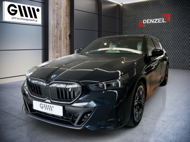 Bild 1: BMW i5 eDrive40 Touring G61