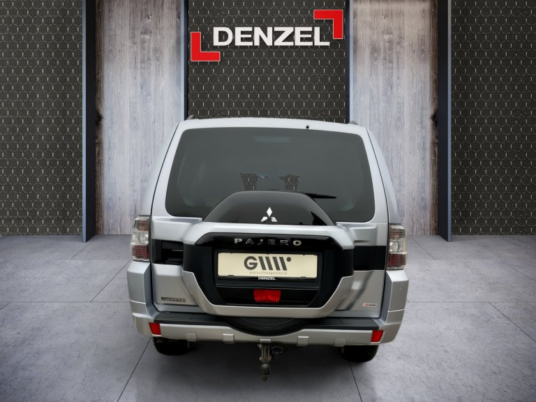 Bild 10: Mitsubishi Pajero Wagon 3,2 DI-D Instyle AT