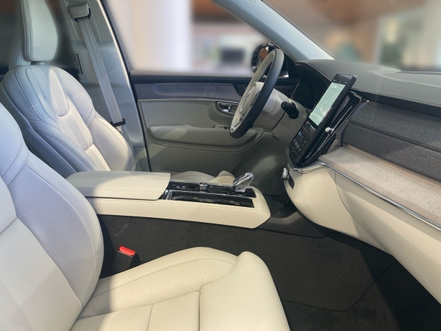 Bild 6: VOLVO PKW XC90 Plus, T8 Plug-in Hybrid, Elektrisch/Benzin, Dark, 7 Sit