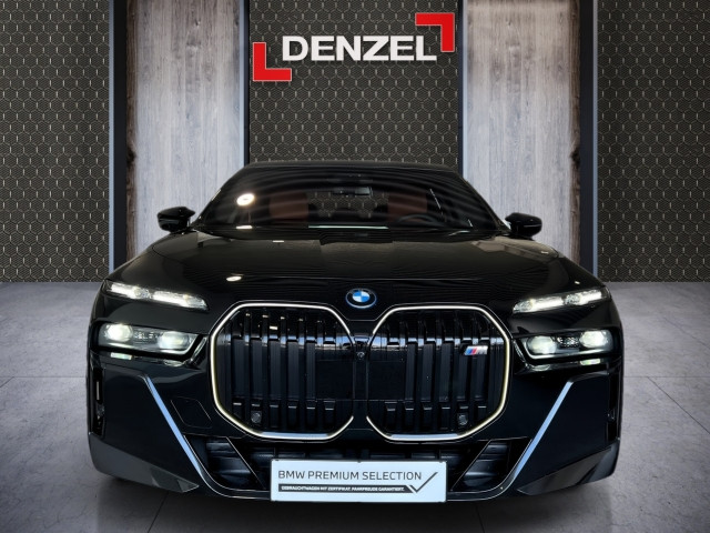 Bild 12: BMW M760e xDrive Limousine G70 XB1