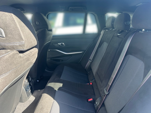 Bild 8: BMW 330e xDrive Touring G51