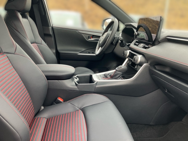 Bild 5: Toyota RAV4 Active 2,5, 306 PS 4x4 Plug-In