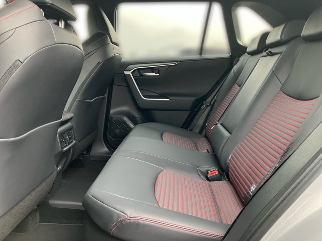 Bild 8: Toyota RAV4 Active 2,5, 306 PS 4x4 Plug-In