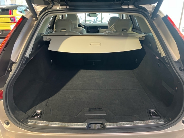Bild 8: VOLVO PKW V90 Ultra, T6 Plug-in Hybrid, Elektrisch/Benzin, Bright