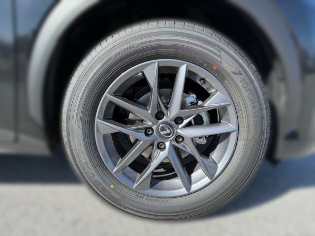 Bild 4: Lexus LBX Basis CVT 4x2 + Komfort Paket
