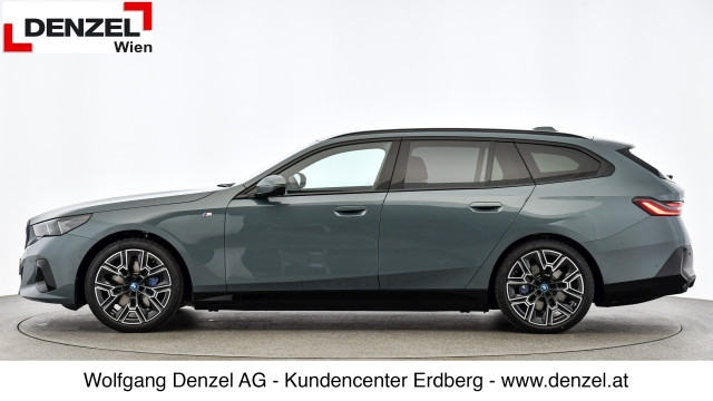 Bild 1: BMW i5 eDrive40 Touring G61
