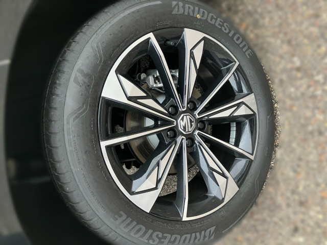 Bild 4: MG HS PHEV+ Comfort Stoff Schwarz