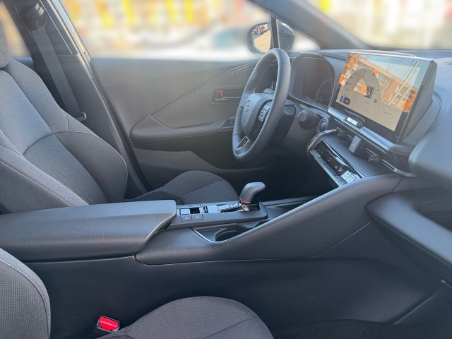Bild 5: Toyota C-HR - 2,0 l Plugin 4x2  Active Drive CV