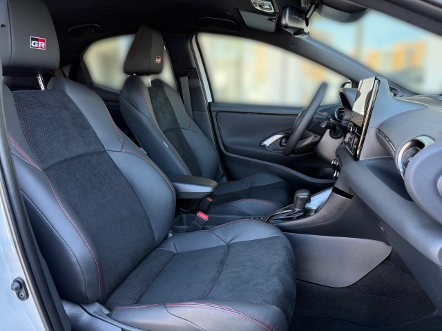 Bild 5: Toyota Yaris 1,5 130PS GR-S + Safety Paket + Infotainment Paket
