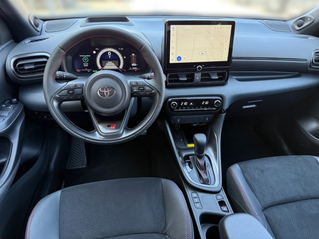 Bild 6: Toyota Yaris 1,5 130PS GR-S + Safety Paket + Infotainment Paket