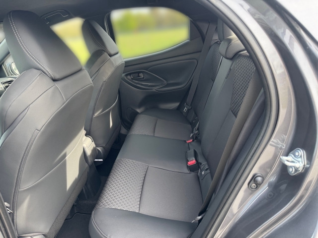 Bild 7: Toyota Yaris - 1,5 l, 130 PS Lounge