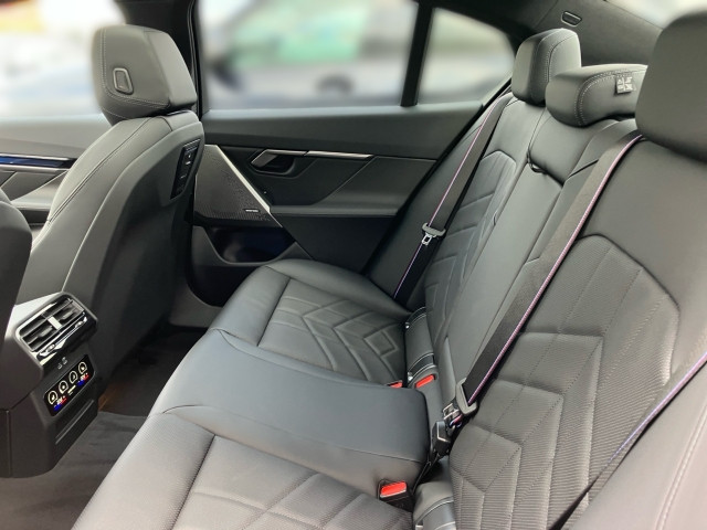 Bild 9: BMW i5 xDrive40 Limousine G60 XE2