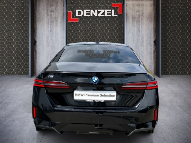 Bild 12: BMW i5 xDrive40 Limousine G60 XE2