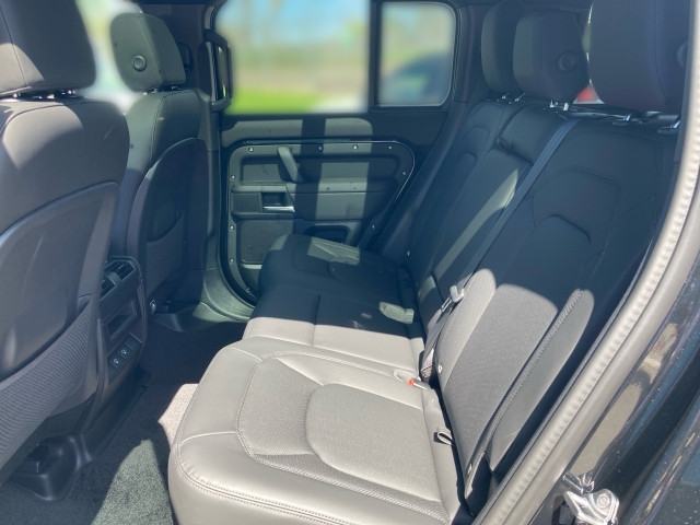 Bild 7: Land Rover Defender 110 P300e X-Dynamic SE