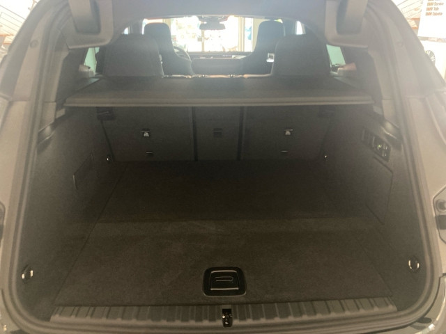 Bild 9: BMW PKW i-Serie iX xDrive45