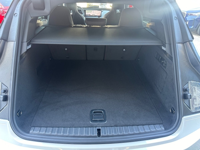 Bild 9: BMW PKW i-Serie iX xDrive45