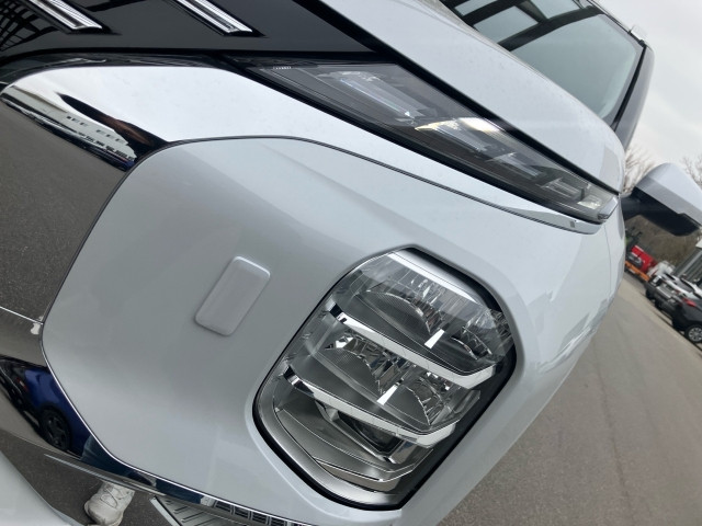 Bild 11: Mitsubishi Outlander PHEV 2,4 4WD Diamond 2-tone Leder