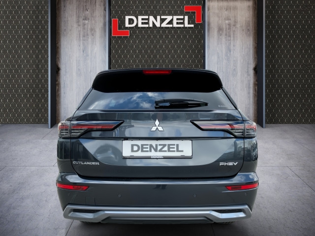 Bild 10: Mitsubishi Outlander PHEV 2,4 4WD Diamond 2-tone Leder