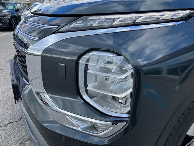 Bild 11: Mitsubishi Outlander PHEV 2,4 4WD Diamond 2-tone Leder