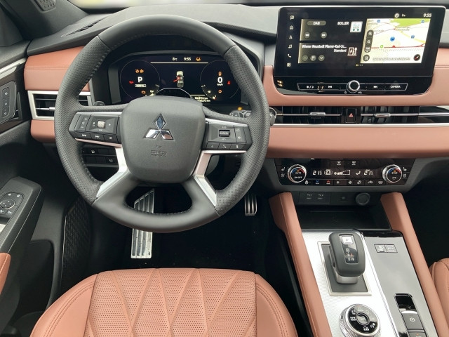 Bild 13: Mitsubishi Outlander PHEV 2,4 4WD Diamond Luxury 2-tone Leder