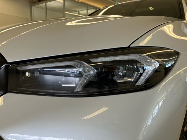 Bild 11: BMW 330e PHEV xDrive Tou