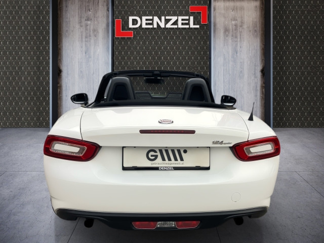 Bild 10: Fiat 124 Spider
