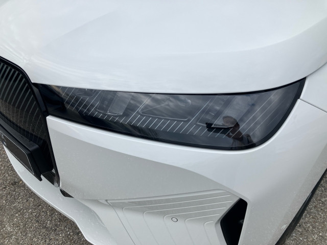 Bild 11: BMW PKW i-Serie iX xDrive45