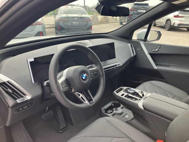 Bild 13: BMW PKW i-Serie iX xDrive45