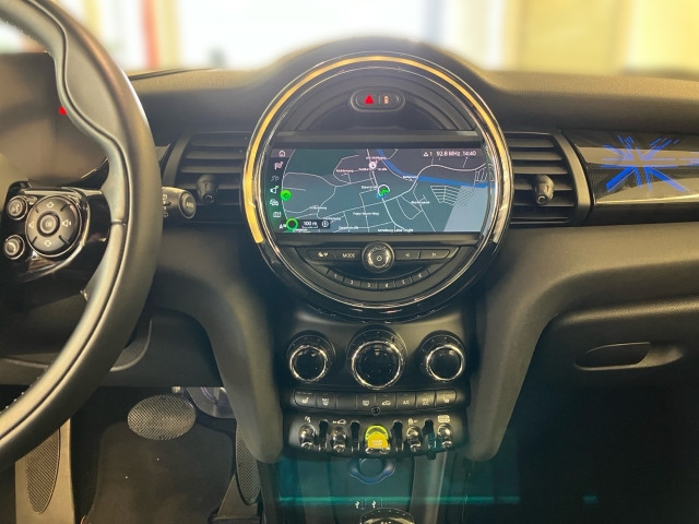 Bild 7: Mini Cooper SE BEV F56 IB1