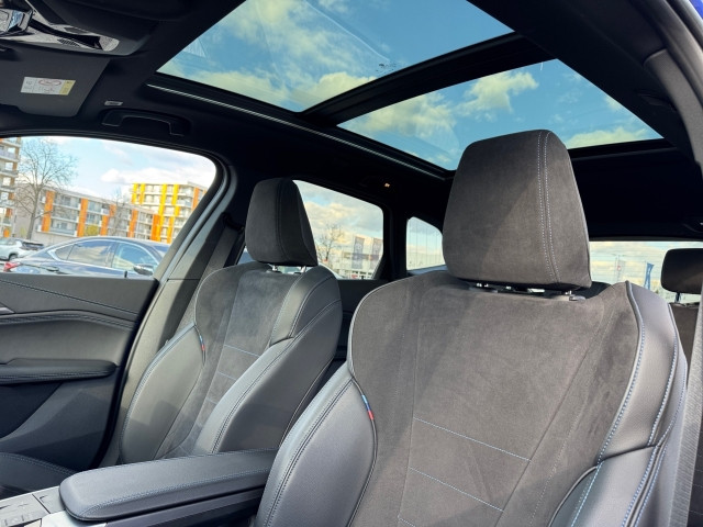 Bild 14: BMW 220i Active Tour U06