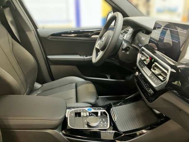Bild 5: BMW iX3 G08 HA0