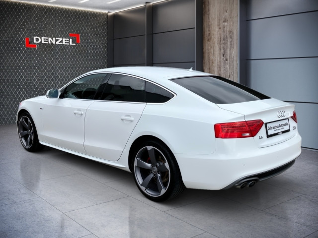 Bild 2: Audi A5