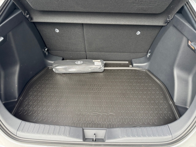 Bild 9: Toyota C-HR - 1,8 l  Hybrid 4x2 Active Drive CV