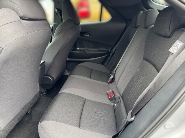 Bild 8: Toyota C-HR - 1,8 l  Hybrid 4x2 Active Drive CV