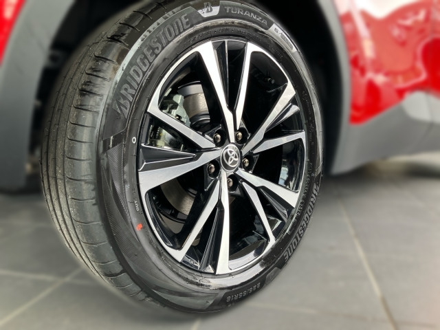 Bild 4: Toyota C-HR - 1,8 l  Hybrid 4x2 Active Drive CV