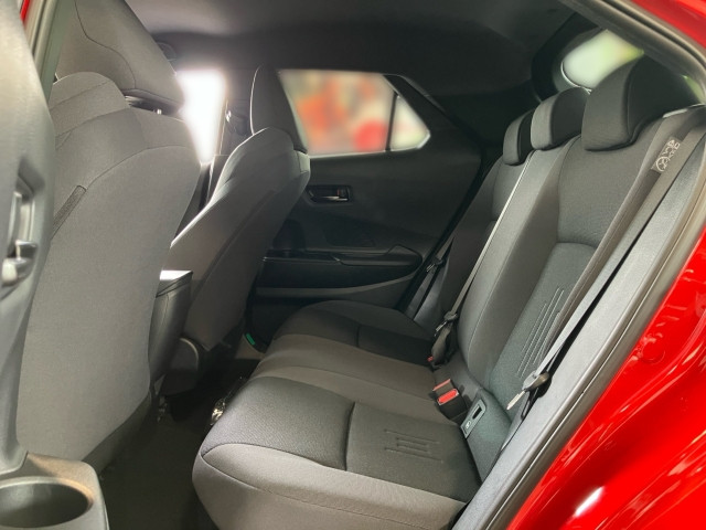Bild 8: Toyota C-HR - 1,8 l  Hybrid 4x2 Active Drive CV