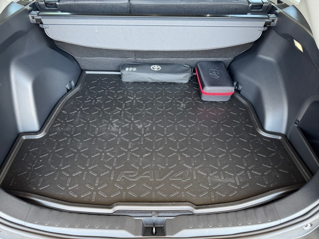 Bild 9: Toyota RAV4 Active Drive 2,5, 222 PS 4x4 Hybrid