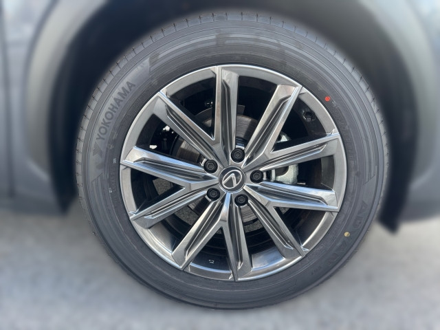 Bild 11: Lexus LBX Elegant Black 136PS 2WD + Technologiepaket