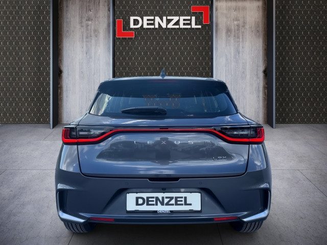 Bild 2: Lexus LBX Elegant Black 136PS 2WD + Technologiepaket